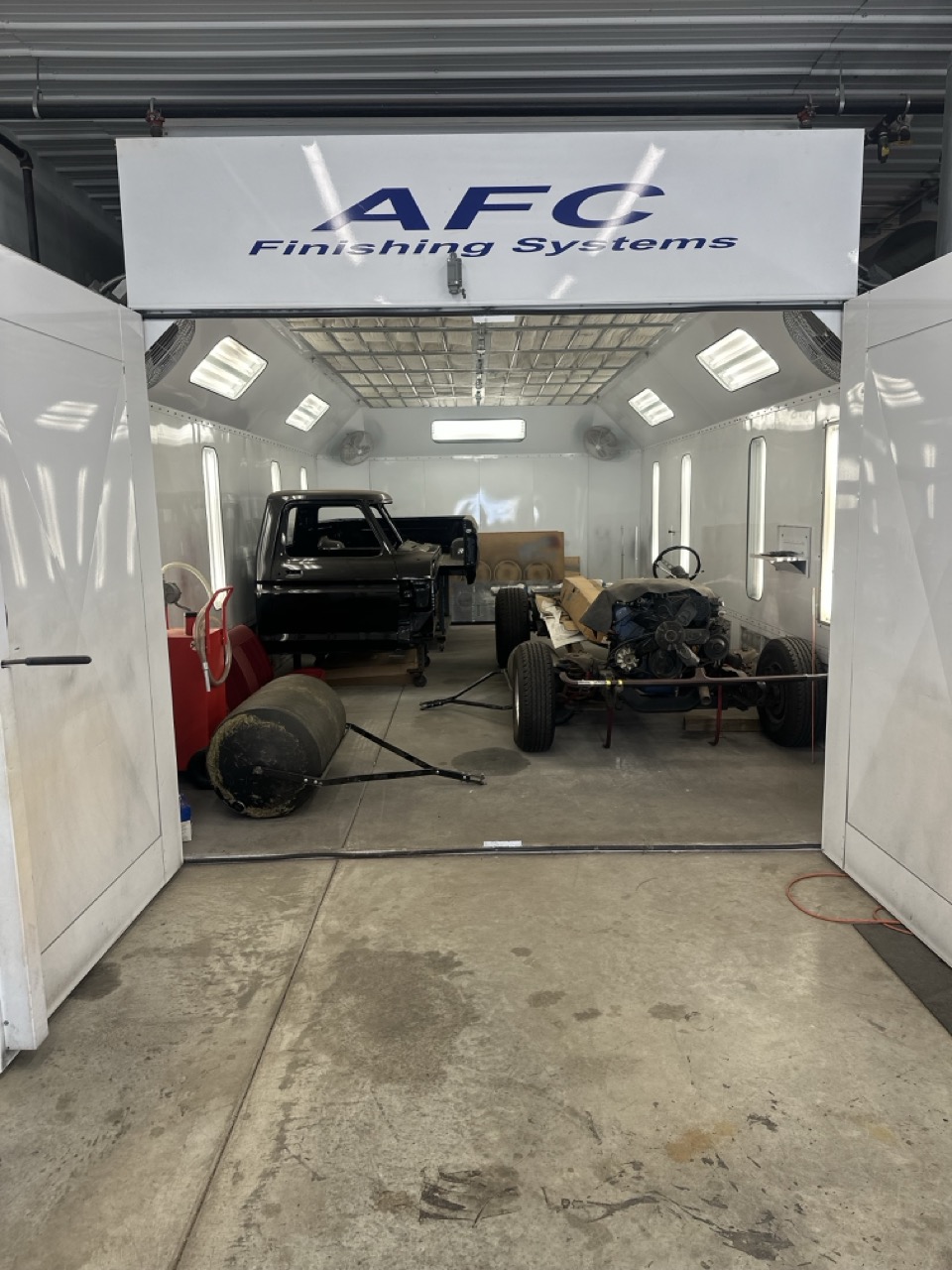 AFC Finishing Systems CP-1 Complete Paint Finishing Booth, 2013 - Spray Booth, Paint Mixing Room, Prep Bench with Curtains, Ventilation System - Image 3