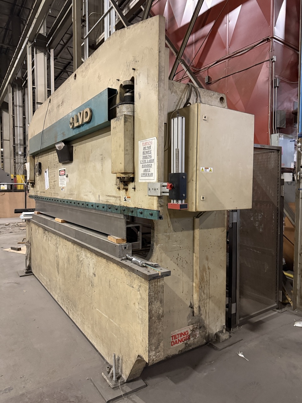 150 Ton x 13’ LVD 150 JS 13, Hydraulic CNC Press Brake - Image 7