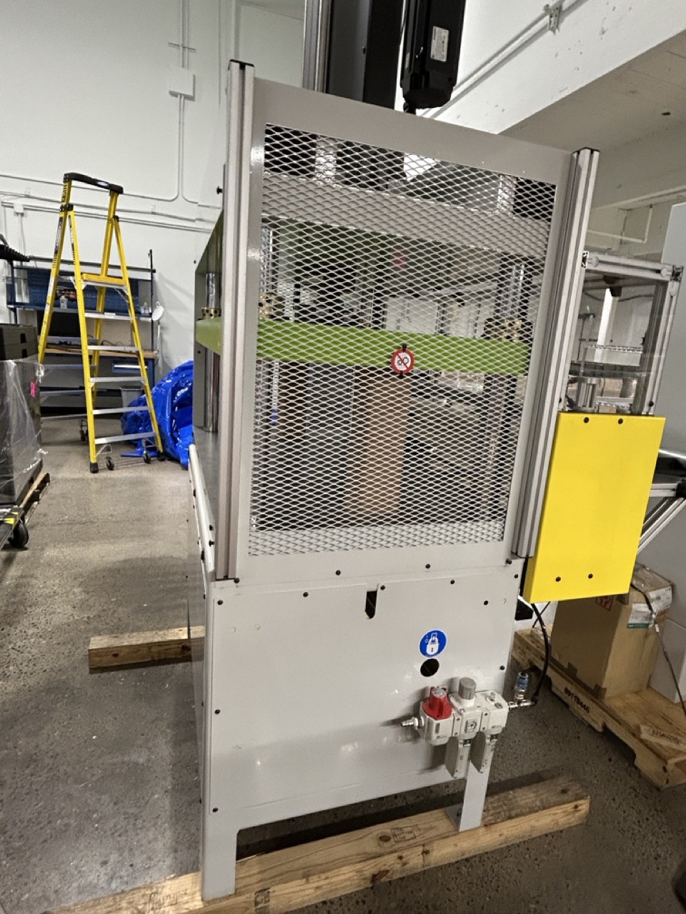30 Ton Freeman Schwabe SEP30 Servo Electric Die Cutting Press, 2025 - Infeed Nip Roll System, Programmable Servo Control - Image 4