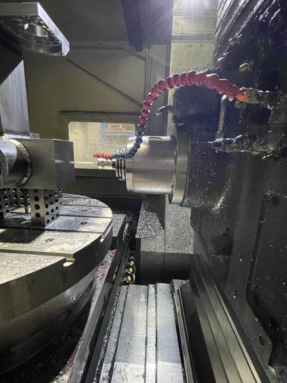 Haas EC-1600YZT HMC, 2014 - Full 4th Axis, 1,000 PSI TSC, WIPS - Image 5