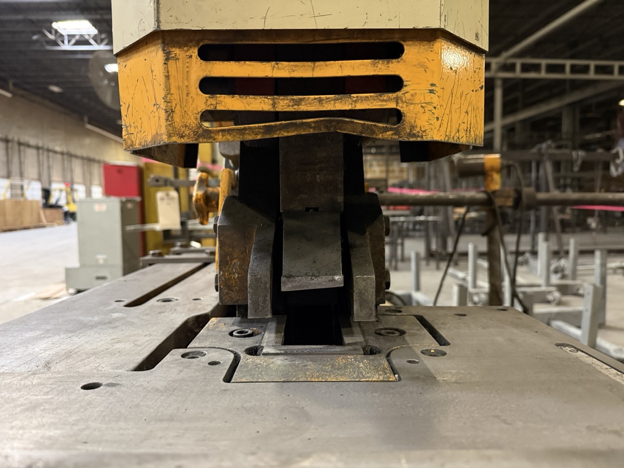 100 Ton Geka Hydracrop 100/A Hydraulic Ironworker- Variable Tooling Included - Image 25