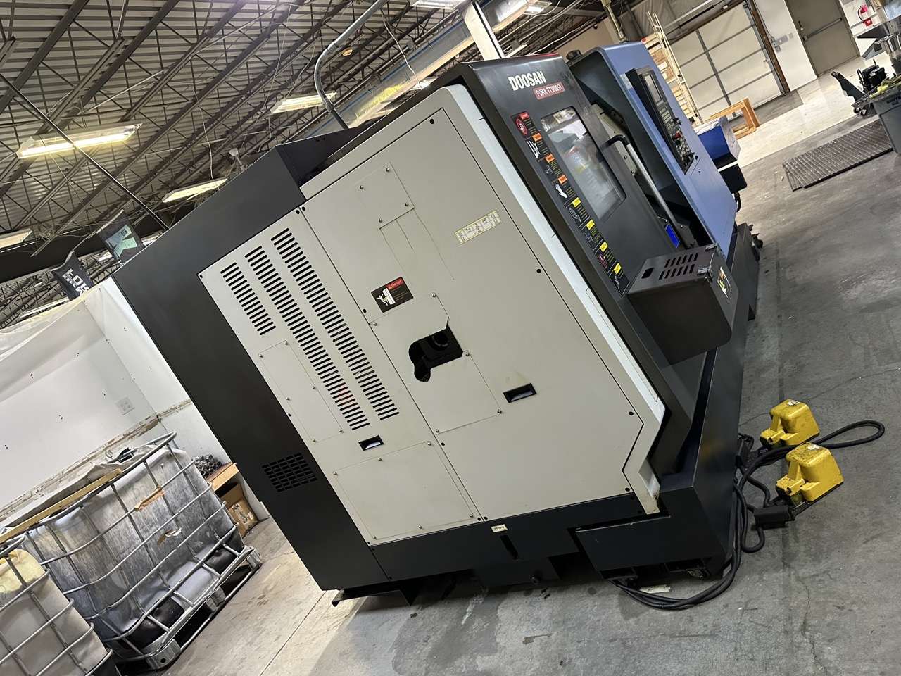 Doosan Puma TT-1800SY Multi-Axis CNC Lathe, 2014 - Parts Catcher, Tool Pre-setter - Image 9