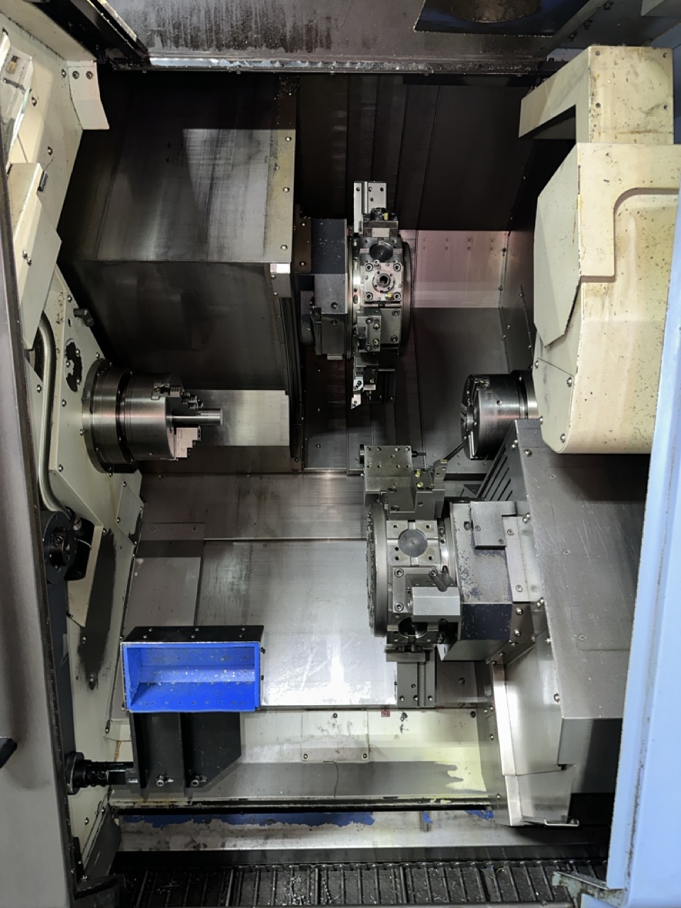 Doosan Puma TT-1800SY Multi-Axis CNC Lathe, 2014 - Parts Catcher, Tool Pre-setter - Image 11