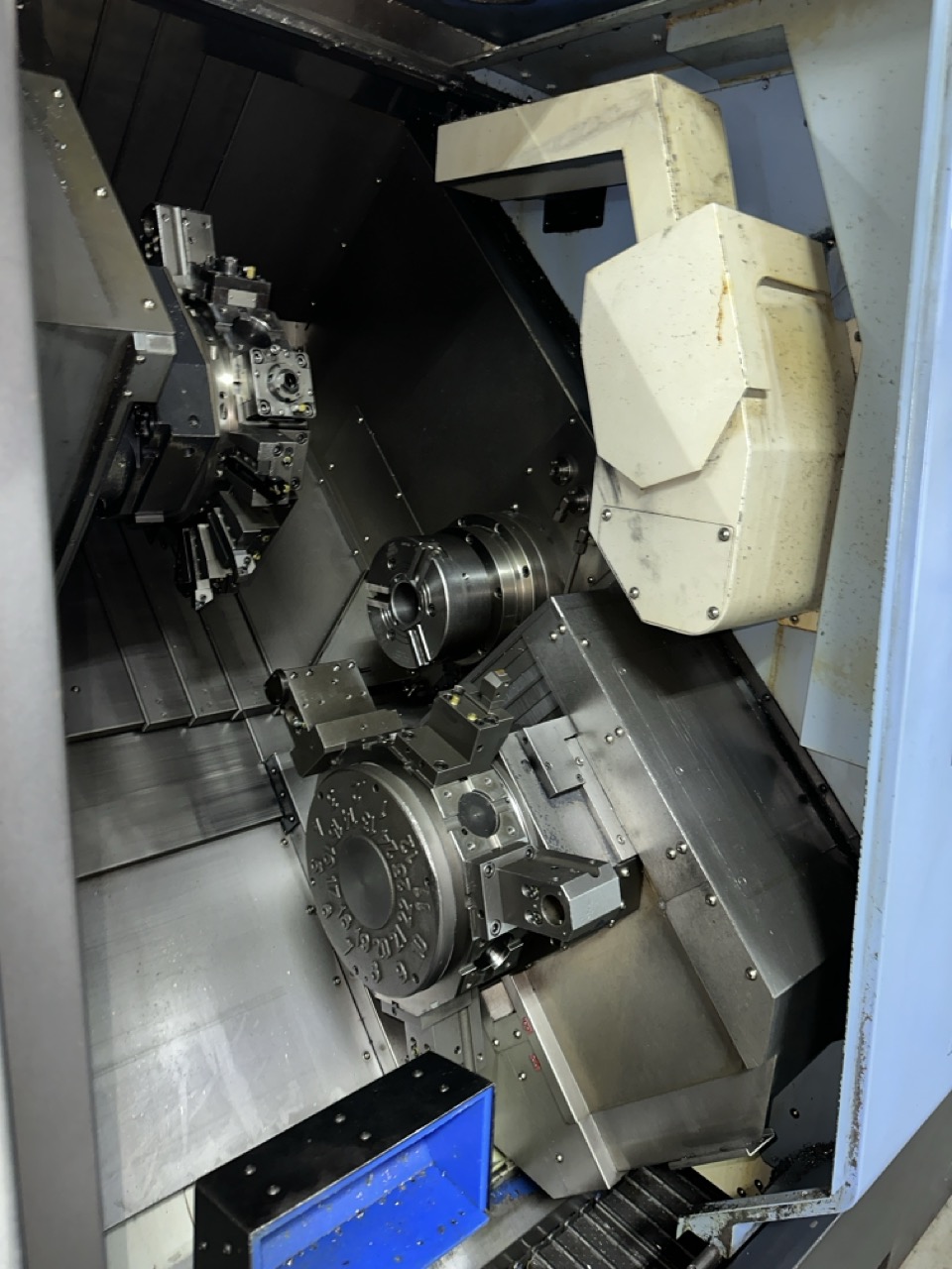 Doosan Puma TT-1800SY Multi-Axis CNC Lathe, 2014 - Parts Catcher, Tool Pre-setter - Image 13