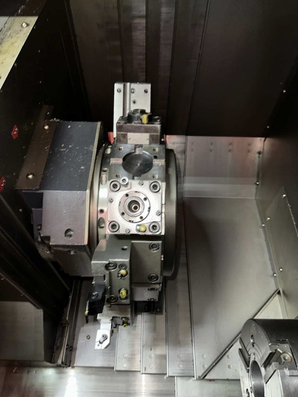 Doosan Puma TT-1800SY Multi-Axis CNC Lathe, 2014 - Parts Catcher, Tool Pre-setter - Image 24
