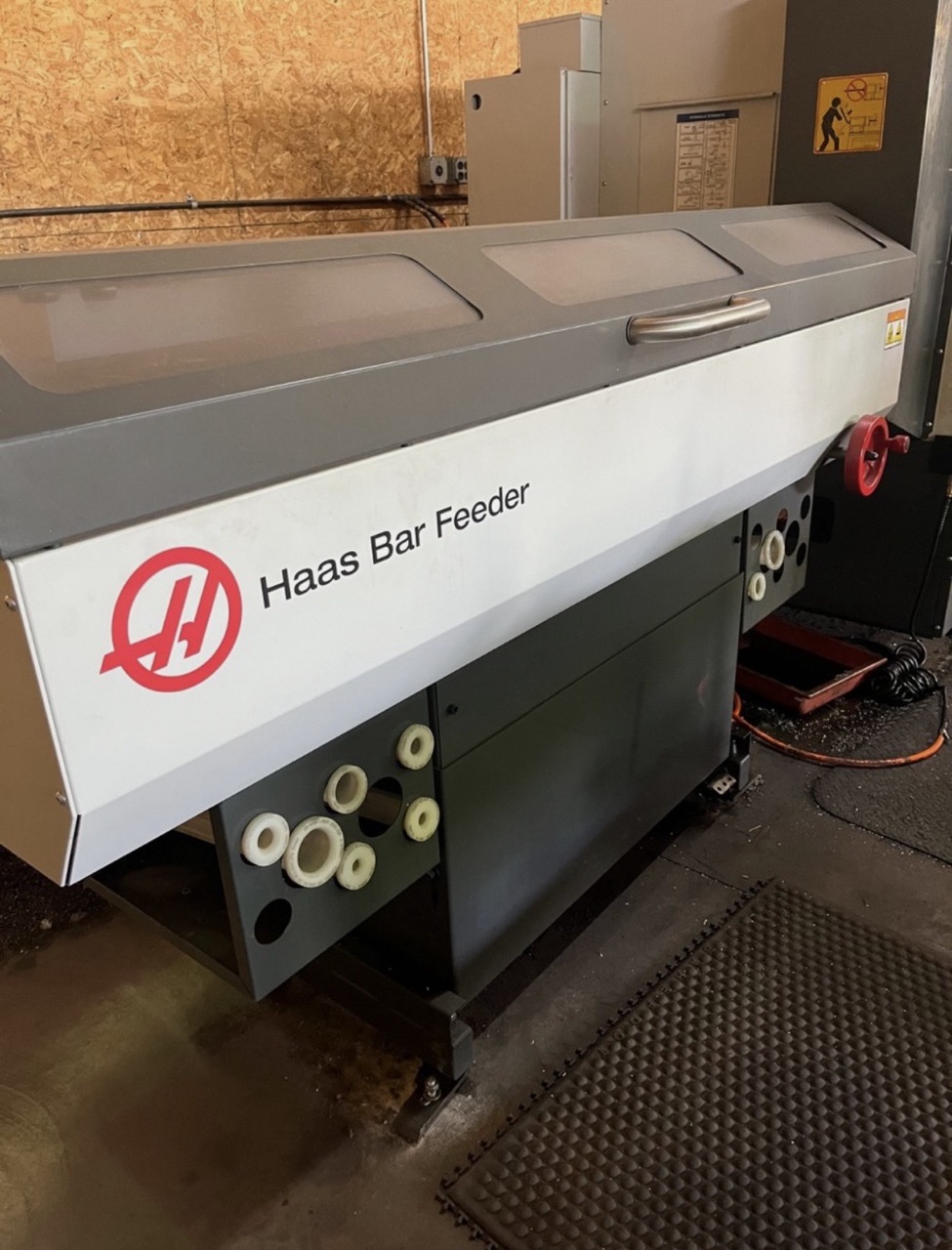 Haas ST-20 CNC Lathe, 2023 - Bar Feeder, Tool Presetter, Parts Catcher, Tailstock - Image 5