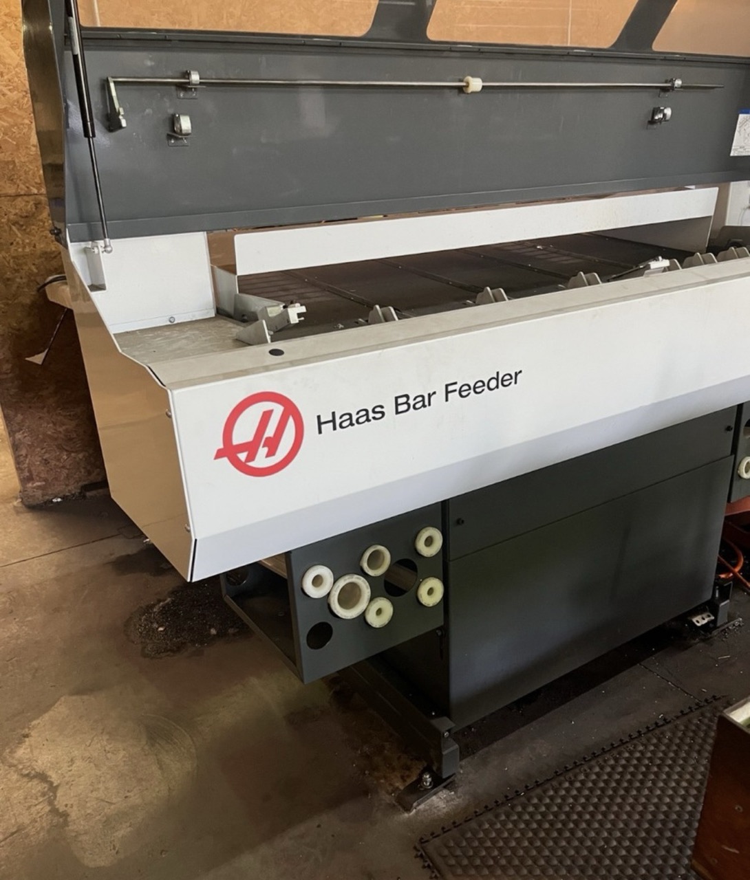 Haas ST-20 CNC Lathe, 2023 - Bar Feeder, Tool Presetter, Parts Catcher, Tailstock - Image 6