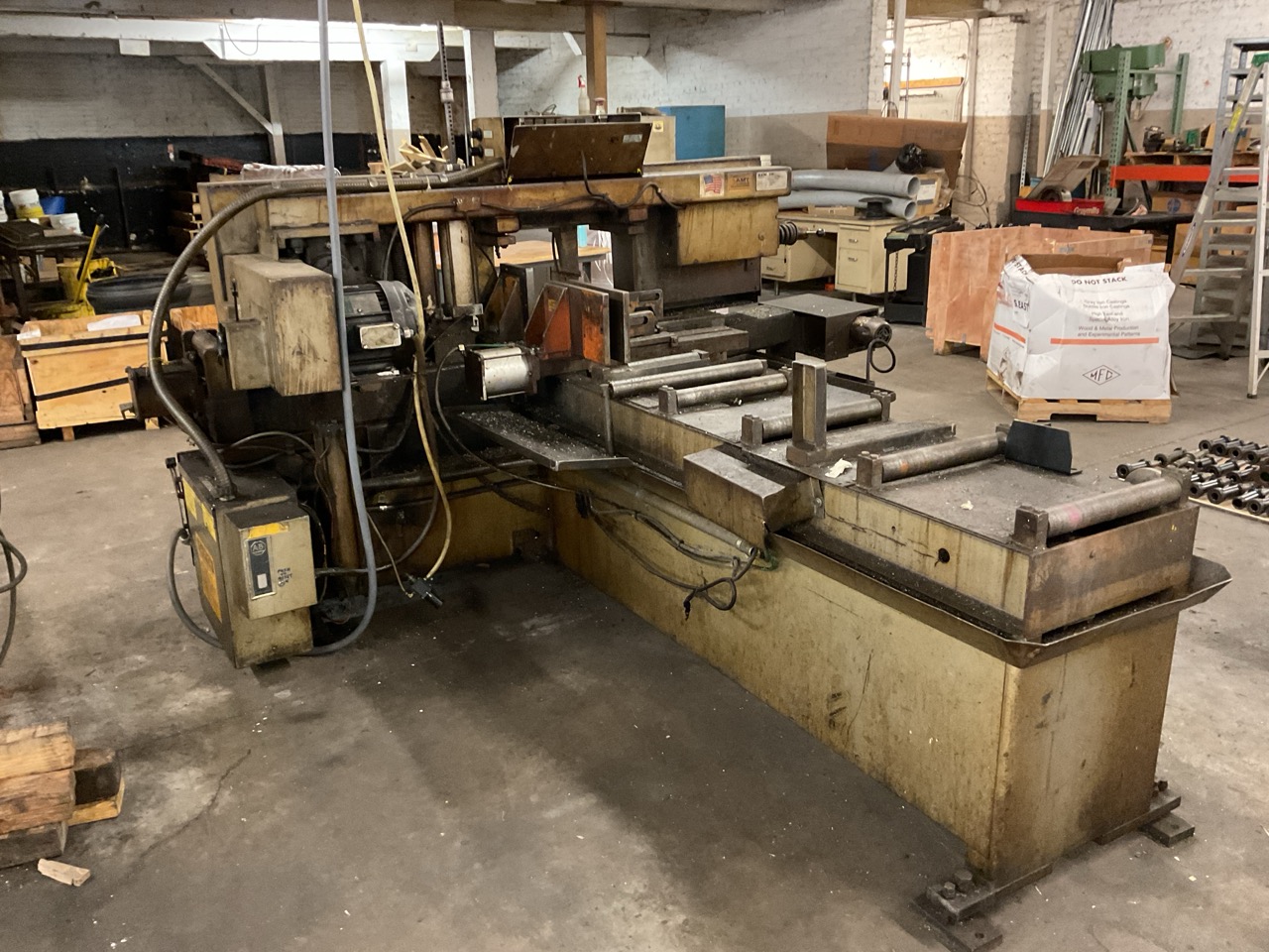 HEM H101A Automatic Horizontal Band Saw 12.75″ X 12.75″ - Image 4