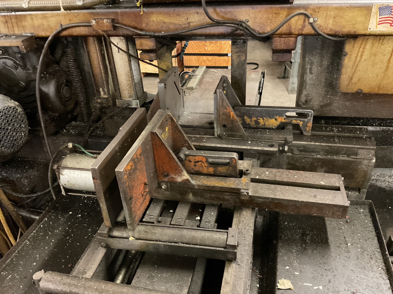 HEM H101A Automatic Horizontal Band Saw 12.75″ X 12.75″ - Image 6