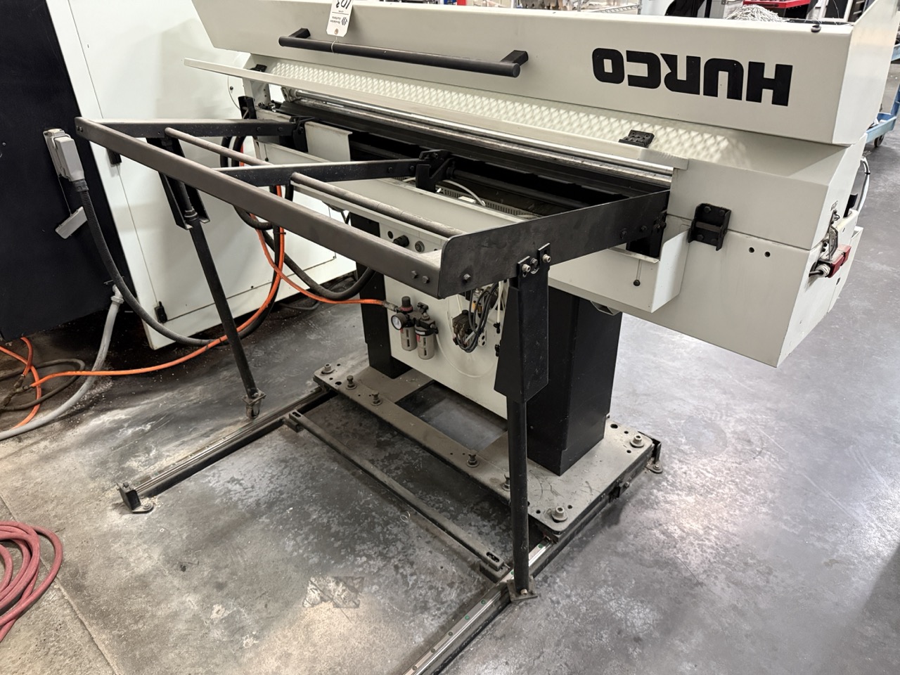 Hurco TMM8 Live Tool CNC Lathe, 2009 - Bar Feed, Tooling Included - Image 30