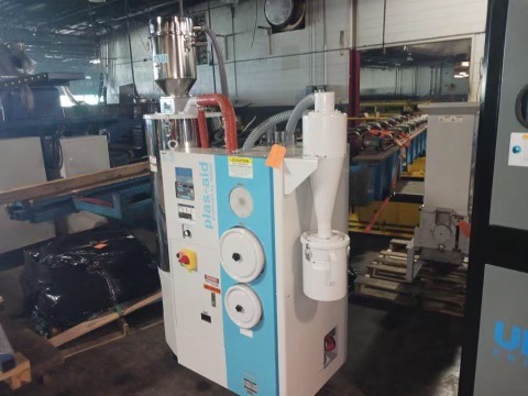 224 Ton Nissei DCX200III-25A Molding Machine, 2023 – Includes Chiller, Dryer, Temp Controller & Granulator - Image 18