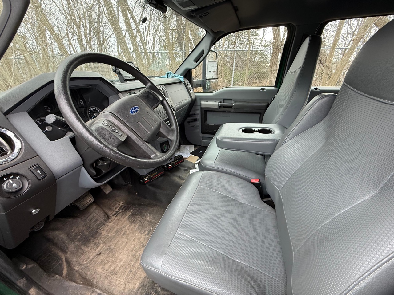 Ford F-750 Box Truck, 2016 - 6.7L Power Stroke Diesel, Air Brakes - Image 8
