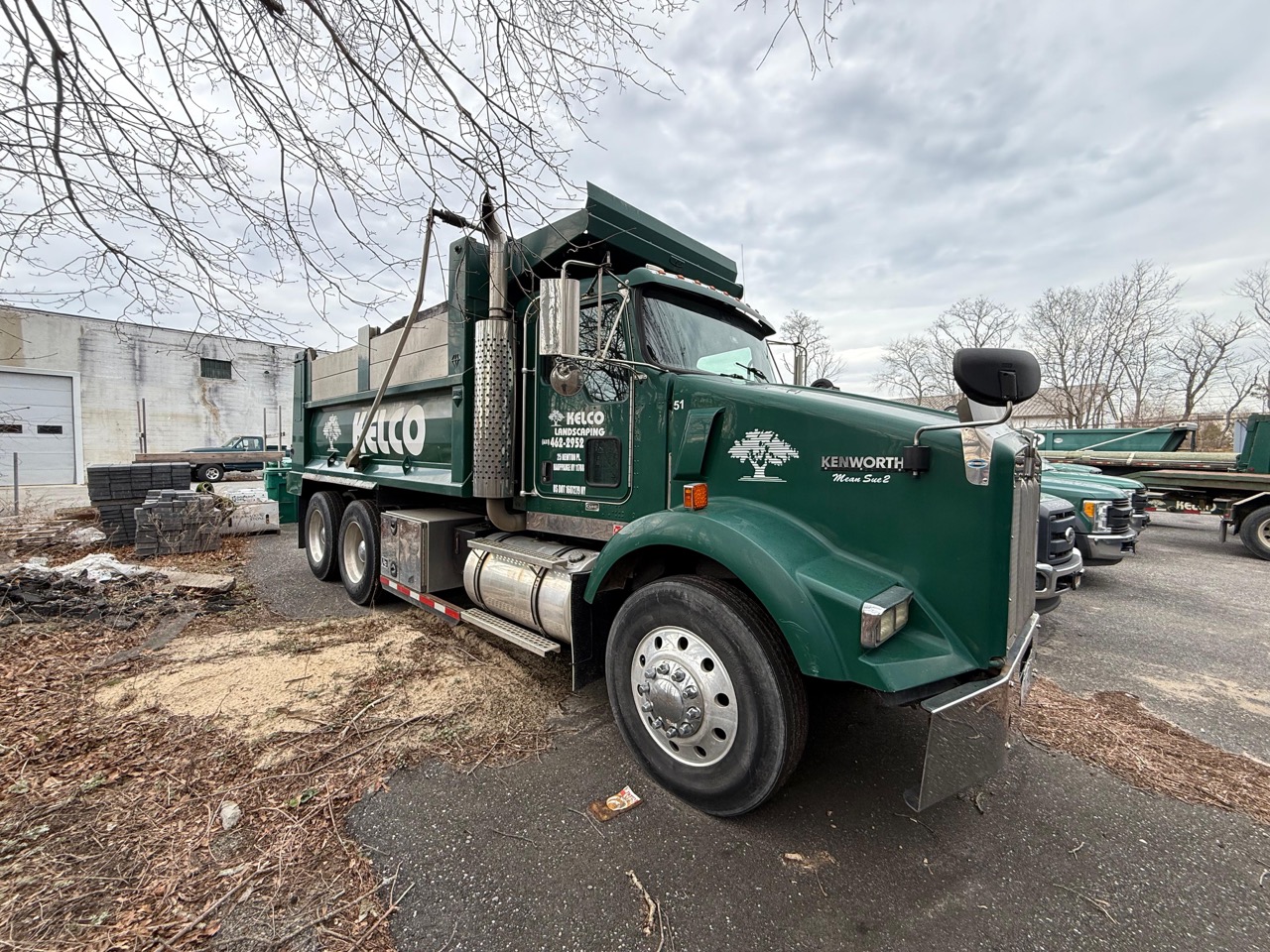 Kenworth T800 Dump Truck, 2007 - CAT C15, 8LL Manual, Tri-Axle, 16' Steel Bed, Pre-Emission - Image 5
