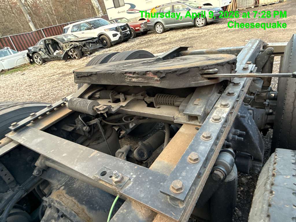 Freightliner Cascadia Day Cab, 2019 - Detroit DD15 - Tandem Axle Class 8 Highway Tractor - Image 9