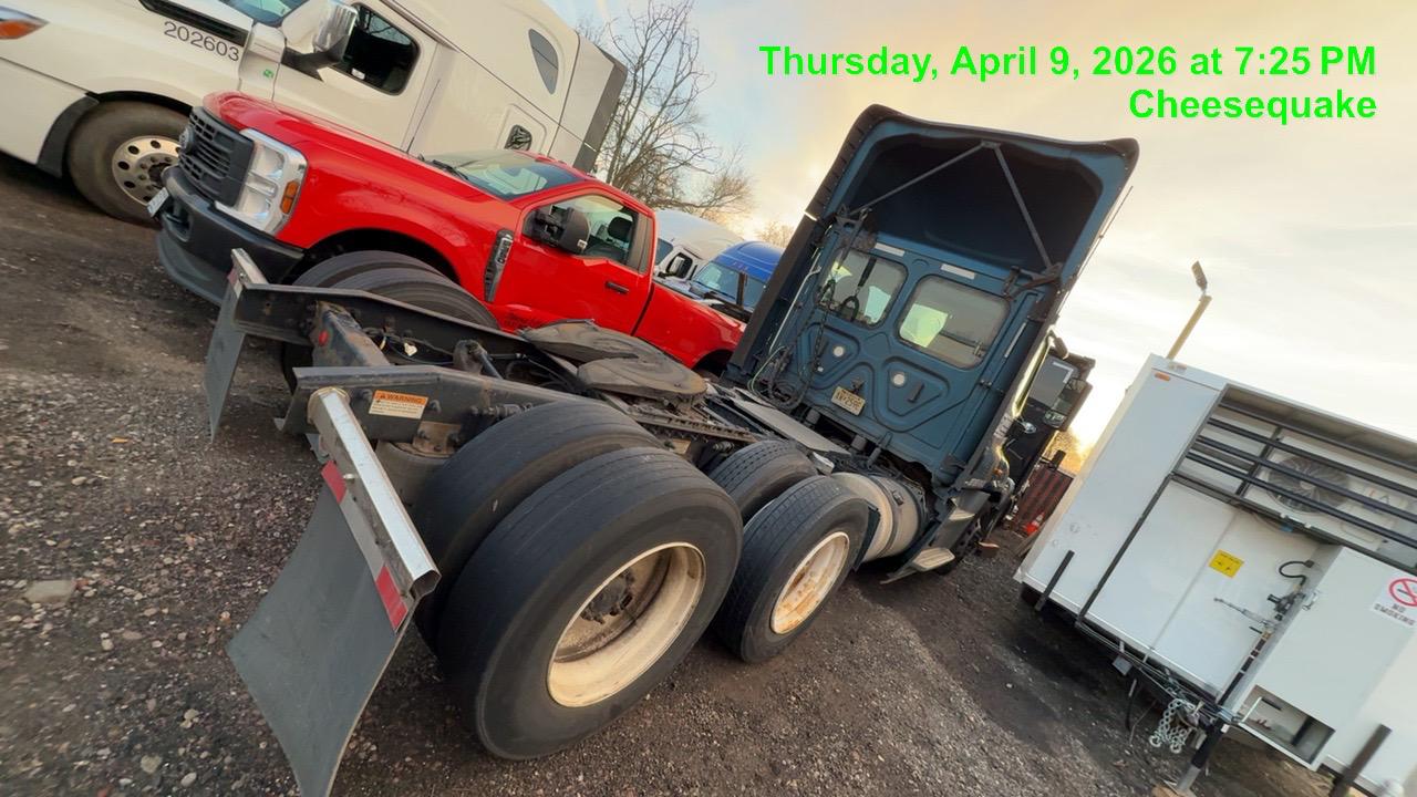 Freightliner Cascadia Day Cab, 2019 - Detroit DD15 - Tandem Axle Class 8 Highway Tractor - Image 10