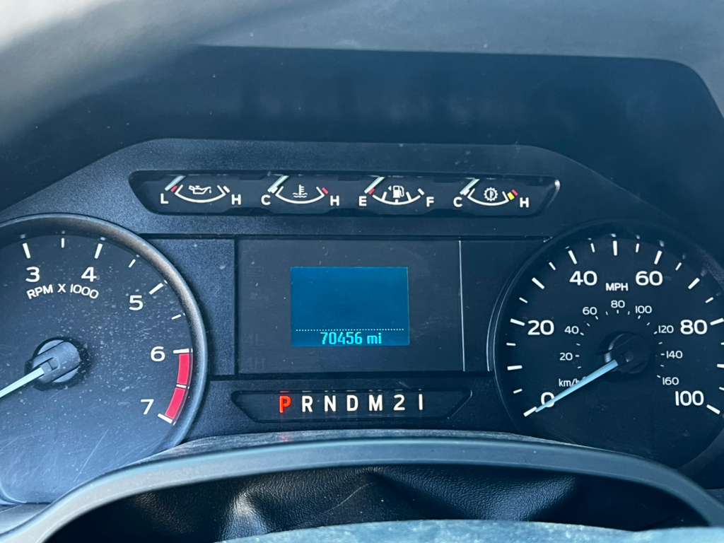 Ford F-250 Super Duty Pickup Truck, 2022 - 4x4, Crew Cab, Heavy-Duty Work Truck - Image 10