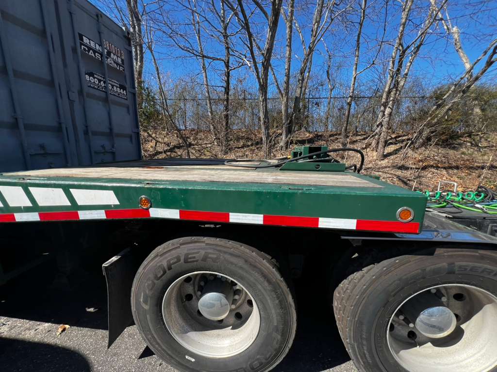 Kenworth T800 Dump Truck, 2011 - Heavy-Duty Tandem Axle - Image 18