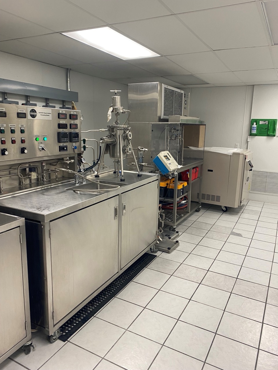 MicroThermics Pilot-Scale UHT / HTST Direct & Indirect Processing System, 2004 - Includes Electric Boiler, Chiller and Water Softener - Image 2