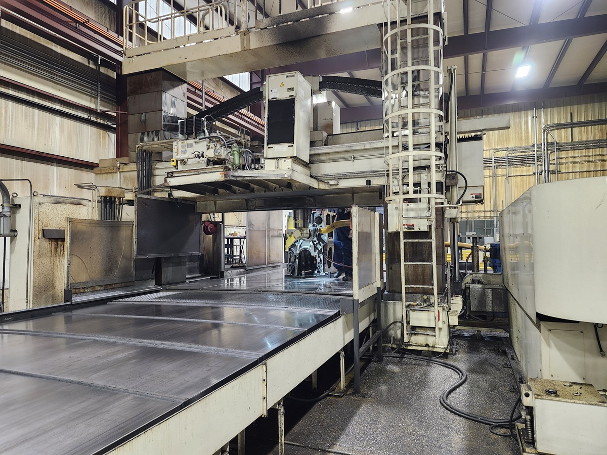SNK RB-7VM CNC 5-Axis Bridge Mill, 2006 - Coolant Through Spindle - Image 4