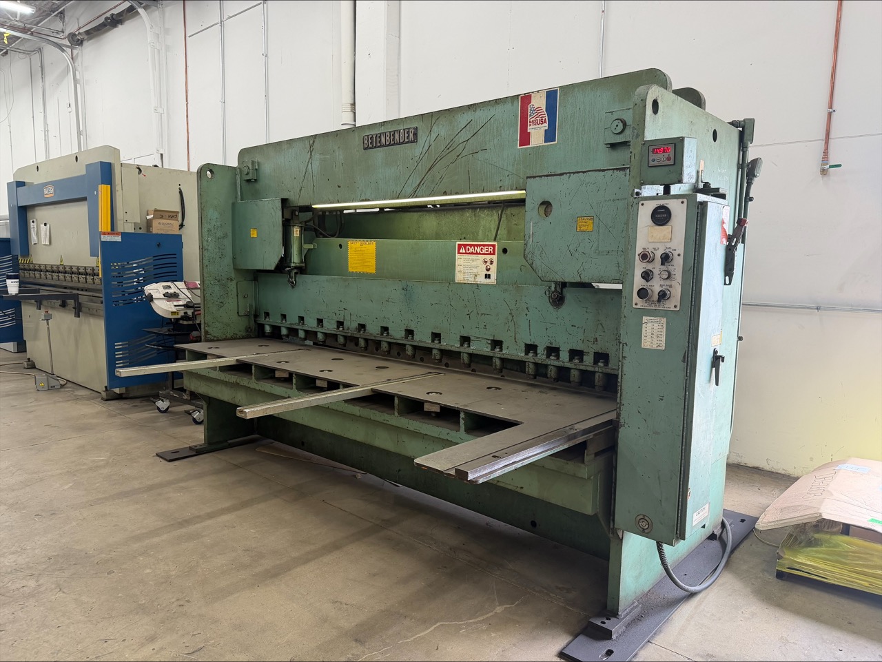 10’ X 3/8” Betenbender Hydraulic Shear, 1999 - Backgauge
