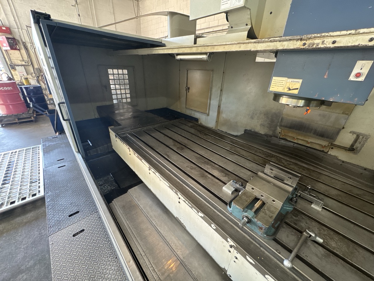 Takumi V32 VMC, 2007 - 4th Axis, CAT50, Box Way, TSC, Chip Conveyor - Image 3