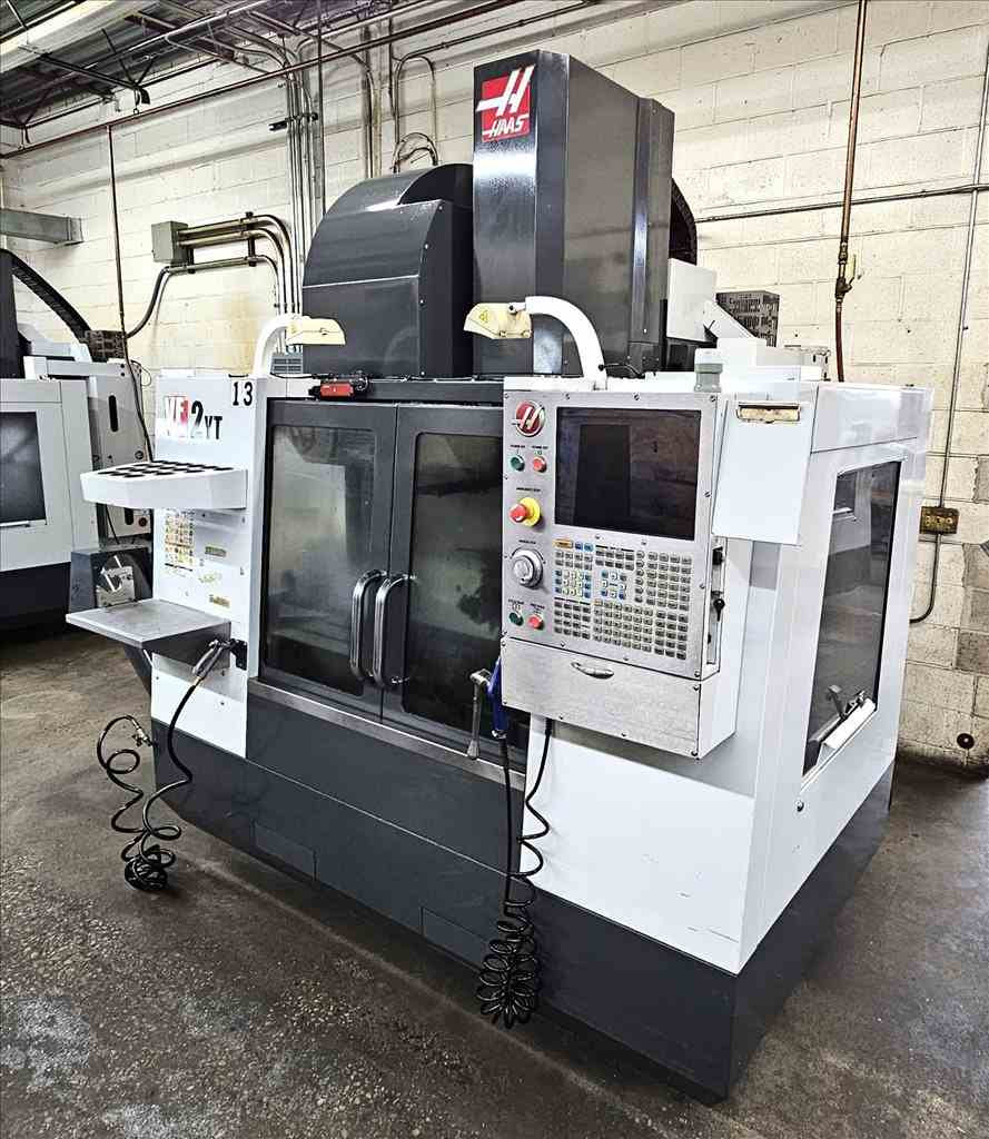 Haas VF-2YT VMC, 2015 - TSC, Chip Auger, 40 ATC - Image 4
